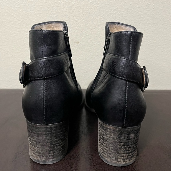 Aquatalia Women’s Ankle Boot Black Leather Side Zip Up Buckle Size 11 - Picture 6 of 11